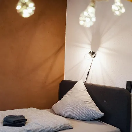 Janks I 11a-n4 I In Holz Und Lehm