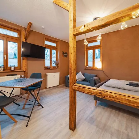 Janks I 11a-n4 I In Holz Und Lehm Apartment *