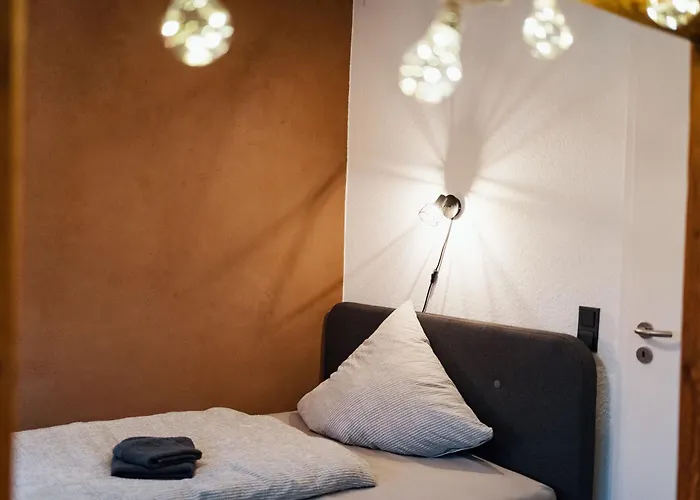 Janks I 11a-n4 I In Holz Und Lehm